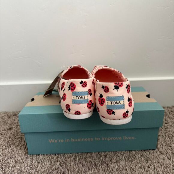 NIB Toms alpargata cloudbound, pink love bug print womens 7 1/2  Retail: $59 - Picture 5 of 7